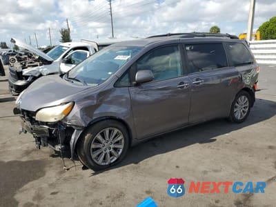 2011 TOYOTA SIENNA XLE 5TDDK3DC8BS015802 - główne zdjęcie licytacji z USA - miniatura