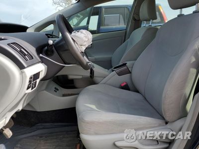Zdjęcie 7 z 14 samochodu: 2013 TOYOTA PRIUS VIN:JTDKN3DU7D1725829 - miniatura