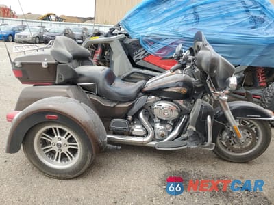 2013 HARLEY-DAVIDSON FLHTCUTG TRI GLIDE ULTRA CLASSIC 1HD1MAM27DB855359 - główne zdjęcie licytacji z USA - miniatura