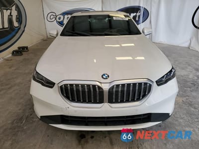 Piąte zdjęcie samochodu w środku: 2025 BMW 530 XI VIN:WBA53FJ04SCU04951 - miniatura