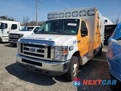 2015 FORD ECONOLINE E450 SUPER DUTY CUTAWAY VAN 1FDXE4FS2FDA28895 - główne zdjęcie licytacji z USA - miniatura