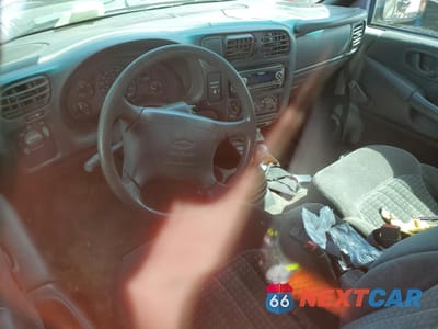 Zdjęcie 8 z 12 samochodu: 1998 CHEVROLET S TRUCK S10 VIN:1GCCS1447WK132955 - miniatura