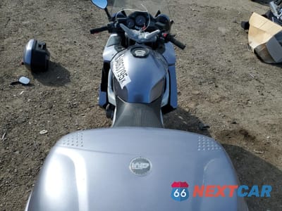 Zdjęcie 6 z 11 samochodu: 2004 YAMAHA FJR1300 AC VIN:JYARP09Y44A000056 - miniatura