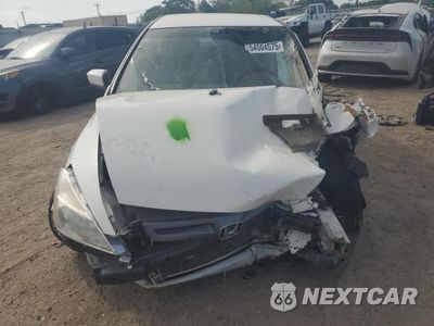 Piąte zdjęcie samochodu w środku: 2003 HONDA ACCORD LX VIN:JHMCM56333C002326 - miniatura