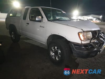 Czwarte zdjęcie samochodu z boku: 1998 NISSAN FRONTIER KING CAB XE VIN:1N6DD26Y3WC351312 - miniatura