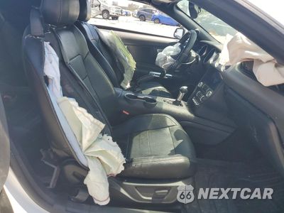 Zdjęcie 7 z 15 samochodu: 2020 FORD MUSTANG VIN:1FATP8UH8L5179831 - miniatura