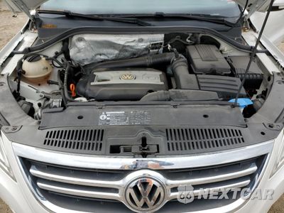 Zdjęcie 12 z 15 samochodu: 2009 VOLKSWAGEN TIGUAN S VIN:WVGAV75N79W503016 - miniatura