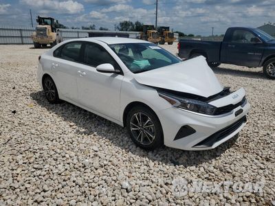 Czwarte zdjęcie samochodu z boku: 2024 KIA FORTE LX VIN:3KPF24AD9RE698027 - miniatura
