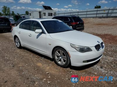 Czwarte zdjęcie samochodu z boku: 2009 BMW 528 I VIN:WBANU53579C120532 - miniatura