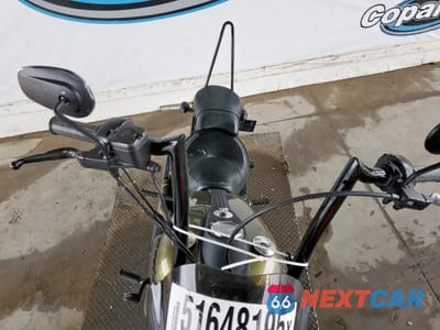 Piąte zdjęcie samochodu w środku: 2016 HARLEY-DAVIDSON FXDB DYNA STREET BOB VIN:1HD1GXM10GC303492 - miniatura