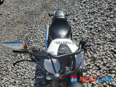 Piąte zdjęcie samochodu w środku: 2019 HONDA VT750 C2B VIN:JH2RC5373KK900426 - miniatura