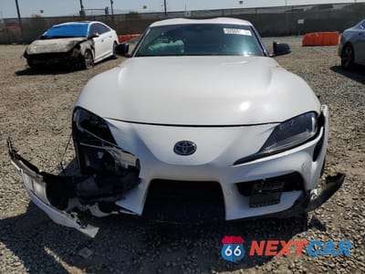 Piąte zdjęcie samochodu w środku: 2021 TOYOTA SUPRA BASE VIN:WZ1DB0C04MW038875 - miniatura