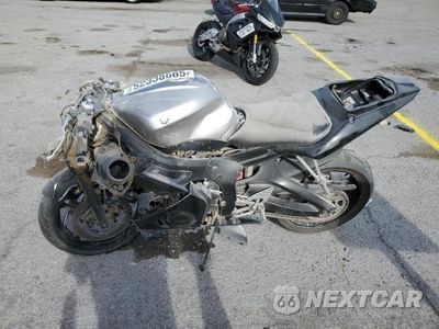 Trzecie zdjęcie samochodu z tyłu: 2003 YAMAHA YZFR6 L VIN:JYARJ06E13A009937 - miniatura