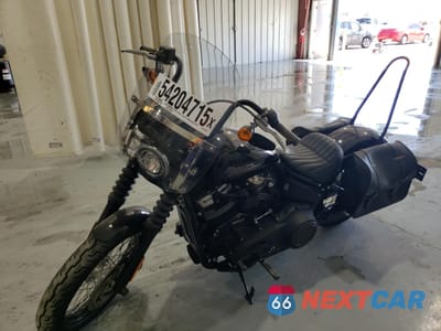 Trzecie zdjęcie samochodu z tyłu: 2018 HARLEY-DAVIDSON FXBB STREET BOB VIN:1HD1YJJ15JC031432 - miniatura