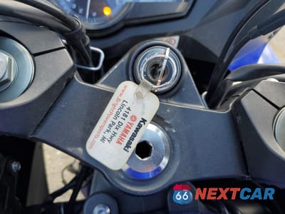 Zdjęcie 8 z 9 samochodu: 2014 KAWASAKI ZX1000 M VIN:JKAZXCM18EA000167 - miniatura