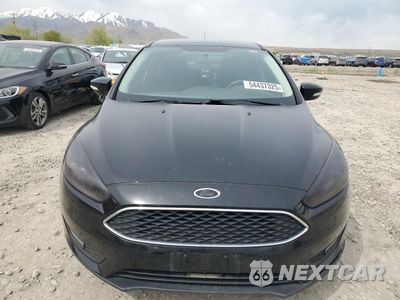 Piąte zdjęcie samochodu w środku: 2016 FORD FOCUS SE VIN:1FADP3F23GL379758 - miniatura