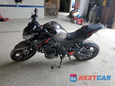 Trzecie zdjęcie samochodu z tyłu: 2023 KAWASAKI ZR900 F VIN:ML5ZRDF18PDA61360 - miniatura