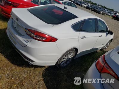 Trzecie zdjęcie samochodu z tyłu: 2017 FORD FUSION SE HYBRID VIN:3FA6P0LU7HR408940 - miniatura