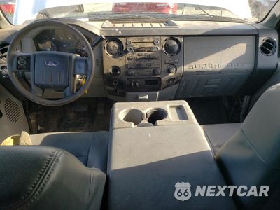 Zdjęcie 8 z 12 samochodu: 2013 FORD F250 SUPER DUTY VIN:1FT7X2A65DEA39720 - miniatura