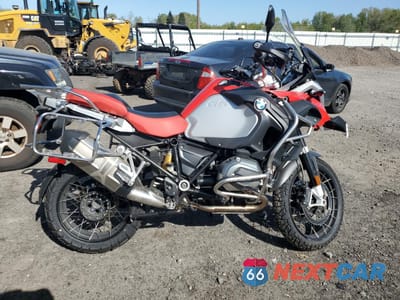2017 BMW R1200 GS ADVENTURE WB10A1208HZ897637 - główne zdjęcie licytacji z USA - miniatura
