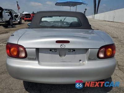 Zdjęcie 6 z 14 samochodu: 1999 MAZDA MX-5 MIATA VIN:JM1NB3535X0123761 - miniatura