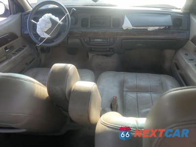 Zdjęcie 8 z 12 samochodu: 2007 MERCURY GRAND MARQUIS LS VIN:2MEFM75V77X625307 - miniatura
