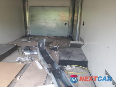 Zdjęcie 10 z 12 samochodu: 2021 FORD ECONOLINE E350 SUPER DUTY CUTAWAY VAN VIN:1FDWE3FN3MDC16001 - miniatura