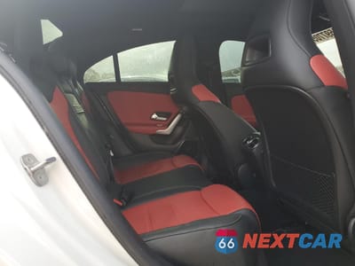 Zdjęcie 10 z 13 samochodu: 2023 MERCEDES-BENZ CLA AMG 35 4MATIC VIN:W1K5J5BB2PN382890 - miniatura