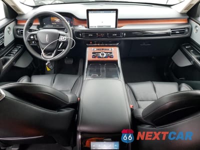 Zdjęcie 8 z 15 samochodu: 2024 LINCOLN AVIATOR RESERVE VIN:5LM5J7XC8RGL04878 - miniatura