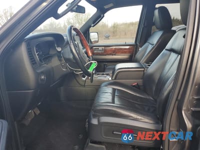 Zdjęcie 7 z 15 samochodu: 2015 LINCOLN NAVIGATOR L VIN:5LMJJ3JT4FEJ12137 - miniatura