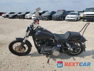 Trzecie zdjęcie samochodu z tyłu: 2017 HARLEY-DAVIDSON FXDB DYNA STREET BOB VIN:1HD1GXM1XHC313481 - miniatura