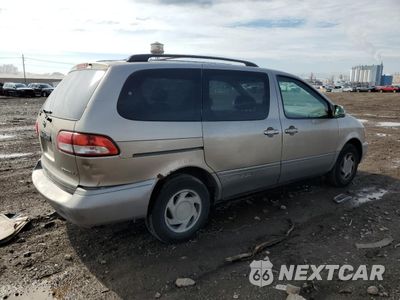 Trzecie zdjęcie samochodu z tyłu: 2002 TOYOTA SIENNA LE VIN:4T3ZF13C02U500482 - miniatura