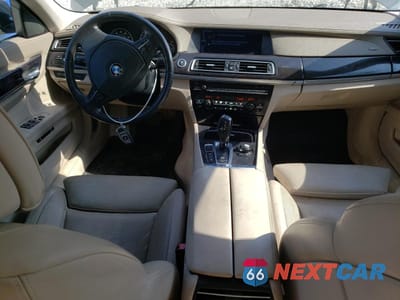 Zdjęcie 8 z 12 samochodu: 2011 BMW 750 XI VIN:WBAKC6C50BC394043 - miniatura