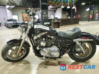 Trzecie zdjęcie samochodu z tyłu: 2014 HARLEY-DAVIDSON XL1200 C VIN:1HD1CT313EC414427 - miniatura