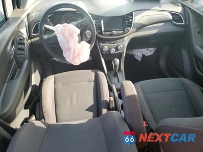 Zdjęcie 8 z 12 samochodu: 2017 CHEVROLET TRAX LS VIN:3GNCJKSB8HL272855 - miniatura