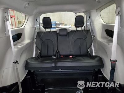 Zdjęcie 10 z 16 samochodu: 2024 CHRYSLER PACIFICA TOURING L VIN:2C4RC1BG2RR168403 - miniatura