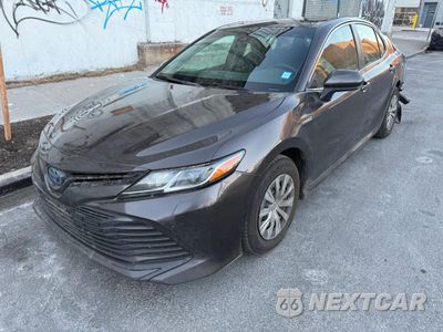 Drugie zdjęcie samochodu z przodu: 2018 TOYOTA CAMRY LE VIN:4T1B31HKXJU002551 - miniatura