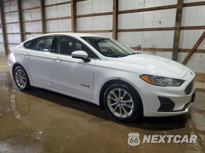 Czwarte zdjęcie samochodu z boku: 2019 FORD FUSION SE VIN:3FA6P0LU3KR124812 - miniatura