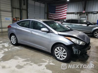 Czwarte zdjęcie samochodu z boku: 2013 HYUNDAI ELANTRA GLS VIN:KMHDH4AE3DU626566 - miniatura
