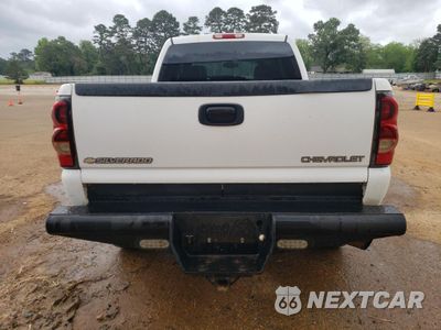 Zdjęcie 6 z 14 samochodu: 2005 CHEVROLET SILVERADO K2500 HEAVY DUTY VIN:1GCHK23255F907109 - miniatura
