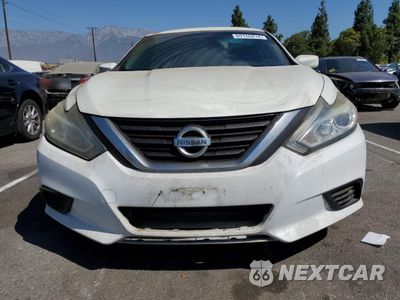 Piąte zdjęcie samochodu w środku: 2017 NISSAN ALTIMA 2.5 VIN:1N4AL3AP5HC293208 - miniatura