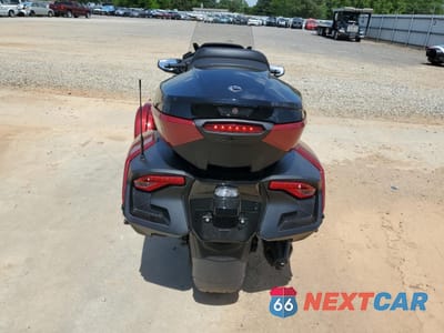 Czwarte zdjęcie samochodu z boku: 2021 CAN-AM SPYDER ROADSTER RT VIN:2BXNBDD20MV002403 - miniatura
