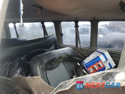 Zdjęcie 11 z 13 samochodu: 2001 GMC SAVANA G3500 VIN:1GJHG39R211183908 - miniatura