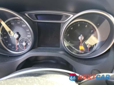 Zdjęcie 9 z 13 samochodu: 2018 MERCEDES-BENZ CLA 250 4MATIC VIN:WDDSJ4GB6JN569790 - miniatura