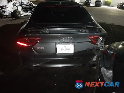 Zdjęcie 6 z 12 samochodu: 2014 AUDI RS7 VIN:WUAW2AFC5EN900997 - miniatura