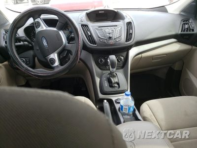 Zdjęcie 8 z 13 samochodu: 2015 FORD ESCAPE SE VIN:1FMCU0G75FUB62966 - miniatura