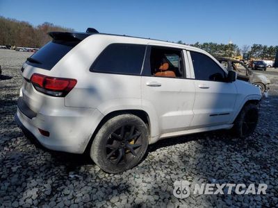 Trzecie zdjęcie samochodu z tyłu: 2019 JEEP GRAND CHEROKEE TRACKHAWK VIN:1C4RJFN91KC558648 - miniatura