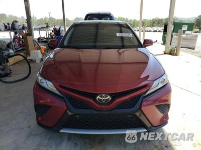 Piąte zdjęcie samochodu w środku: 2018 TOYOTA CAMRY XSE VIN:4T1B61HK5JU651391 - miniatura