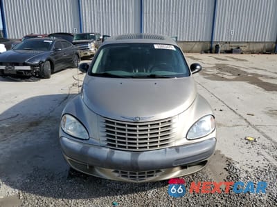 Piąte zdjęcie samochodu w środku: 2002 CHRYSLER PT CRUISER LIMITED VIN:3C8FY68B12T256986 - miniatura