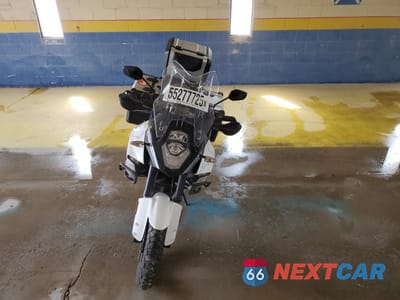 Piąte zdjęcie samochodu w środku: 2016 KTM 1290 SUPER ADVENTURE VIN:VBKV59408GM938335 - miniatura